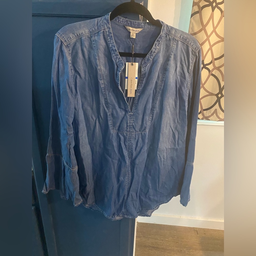 Calvin Klein Jeans Denim look v neck blouse size xl NWT